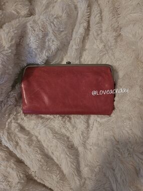 ✨️HOBO Lauren Clutch/Wallet-Rose